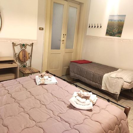 Apartamento Casa Lillina A Toledo , Near Piazza Del Plebiscito Nápoles Exterior foto