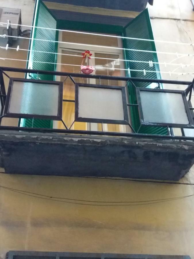 Apartamento Casa Lillina A Toledo , Near Piazza Del Plebiscito Nápoles Exterior foto