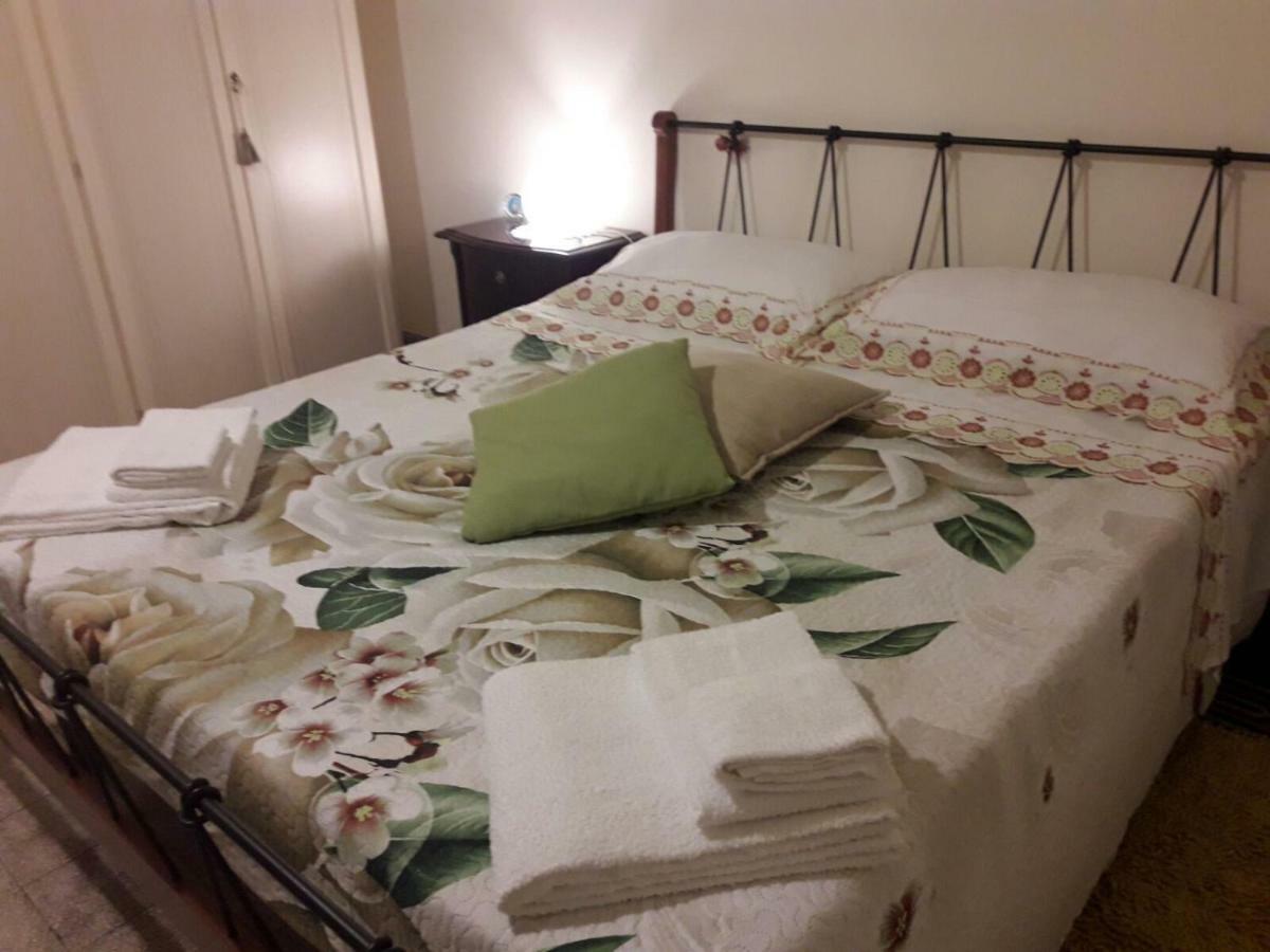 Apartamento Casa Lillina A Toledo , Near Piazza Del Plebiscito Nápoles Exterior foto